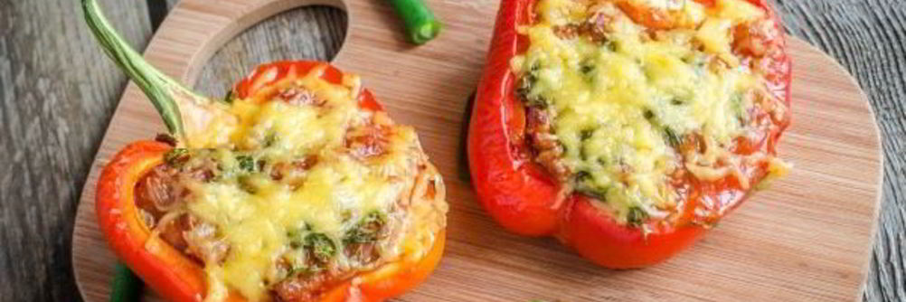 Перец, фаршированный грибами и овощами