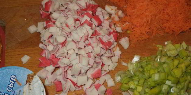 перец, фаршированный крабовыми палочками