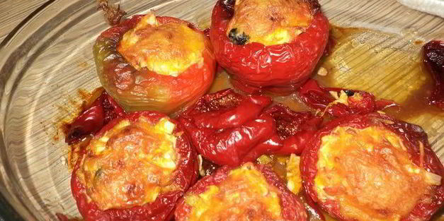 перец, фаршированный крабовыми палочками