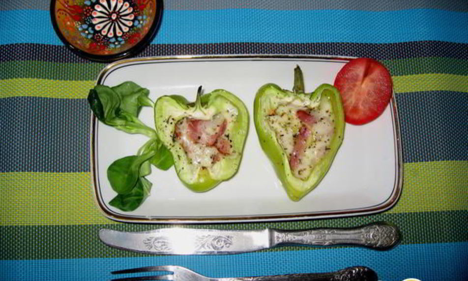 Рецепт перец, фаршированный моцареллой и беконом