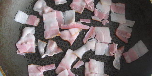 перец, фаршированный моцареллой и беконом