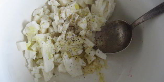 перец, фаршированный моцареллой и беконом