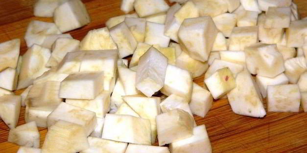 сельдерей, тушенный в апельсиновом соке