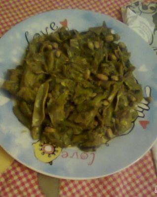 Стручковая фасоль с зеленью