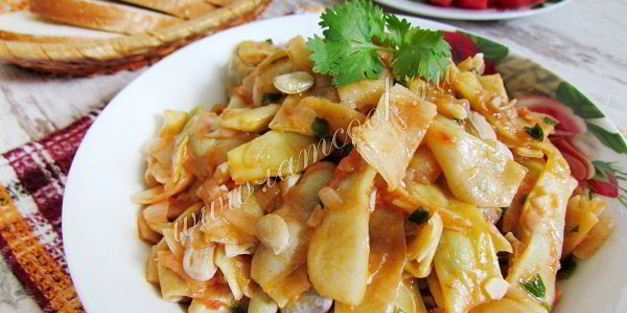 стручковая фасоль, тушеная с овощами