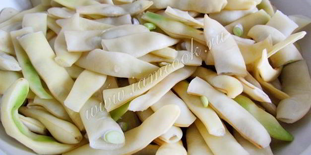 стручковая фасоль, тушеная с овощами