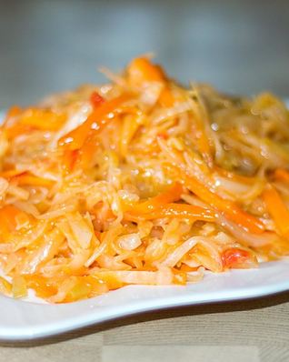 Тушеная капуста по-русски