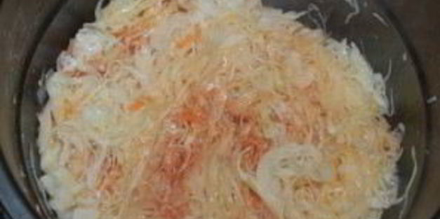 тушеная капуста с сосиской в мультиварке