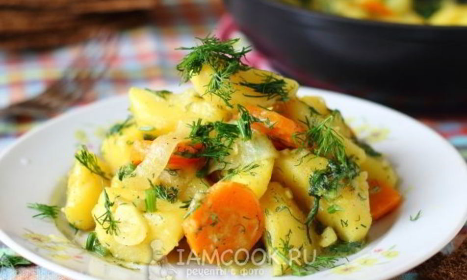 Рецепт тушеная картошка с морковью и луком
