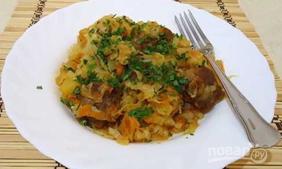 Рецепт тушенная капуста с мясом и картошкой