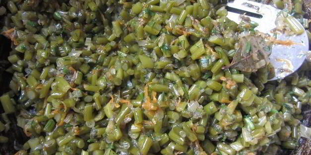 тушеные чесночные стрелки