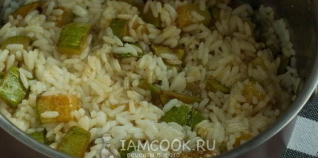 тушеные кабачки с рисом