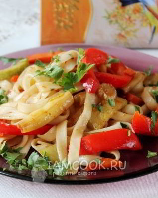 Удон со стручковой фасолью по-японски