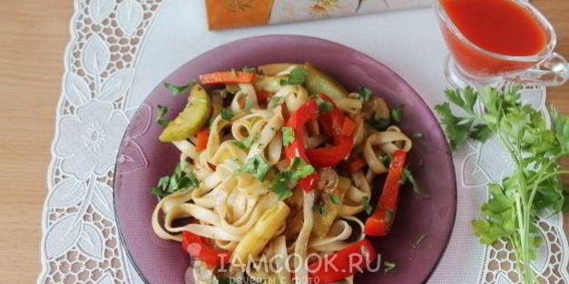 удон со стручковой фасолью по-японски