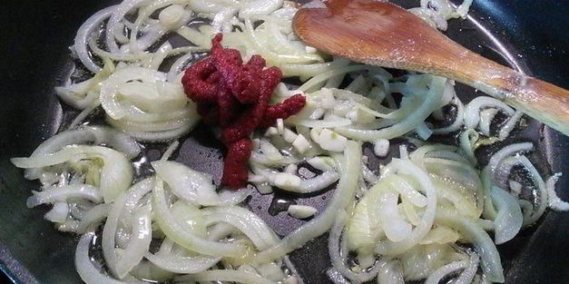 вегетарианская мусака с нутом