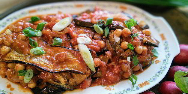 вегетарианская мусака с нутом