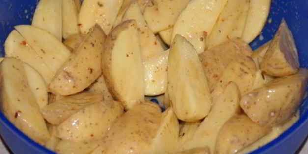 запеченный картофель в горчичном маринаде