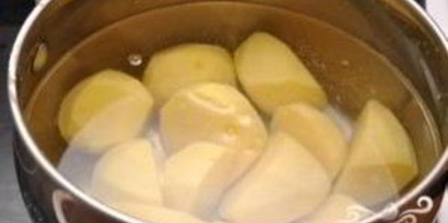 запеченный картофель в соусе