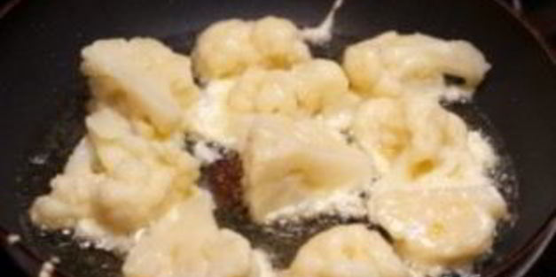 жареная цветная капуста с яйцом