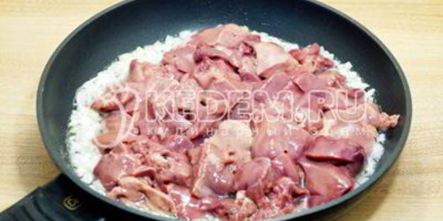 куриная печень в сметане