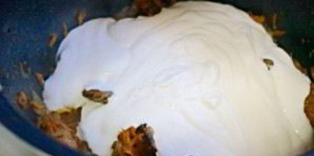 куриная печень в сметанном соусе