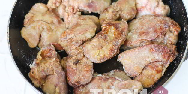 куриная печень, жареная с луком