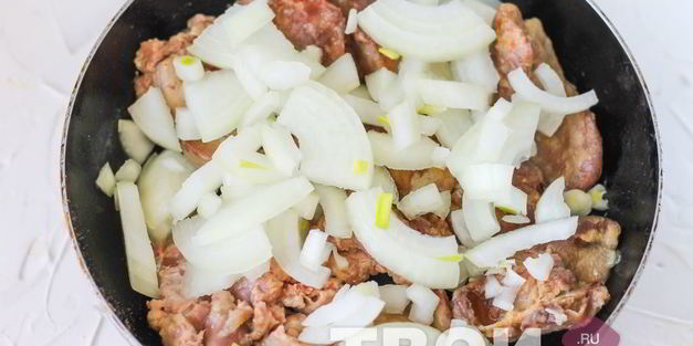 куриная печень, жареная с луком