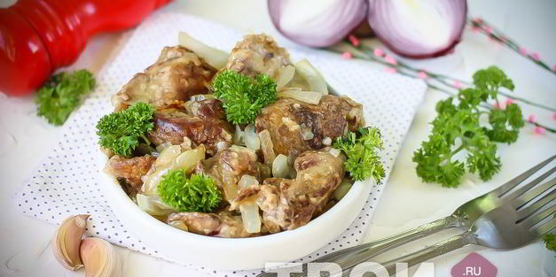 куриная печень, жареная с луком