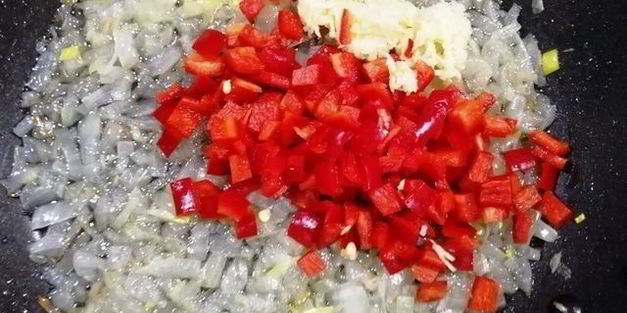 легкий плов из тунца и булгура