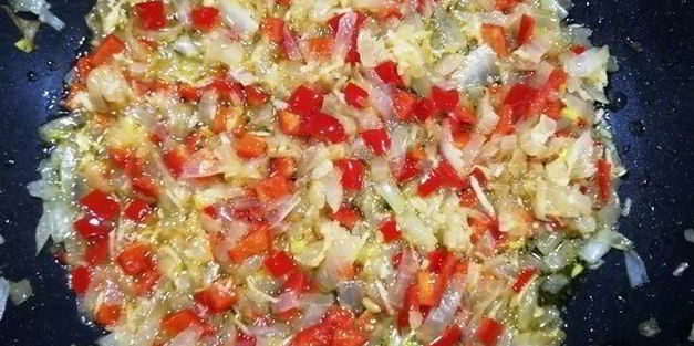 легкий плов из тунца и булгура