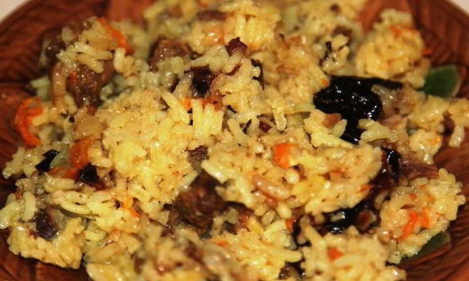 Рецепт моего плова с черносливома и карри