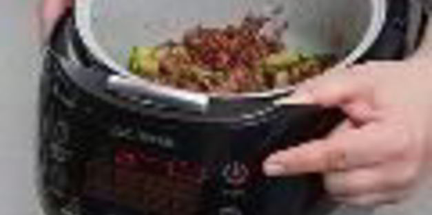 пилав из коричневого риса, спаржи и грибов в мультиварке