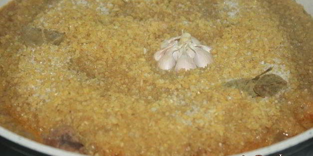 пилав из курятины с булгуром и нутом