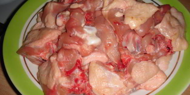 плов из курицы с изюмом