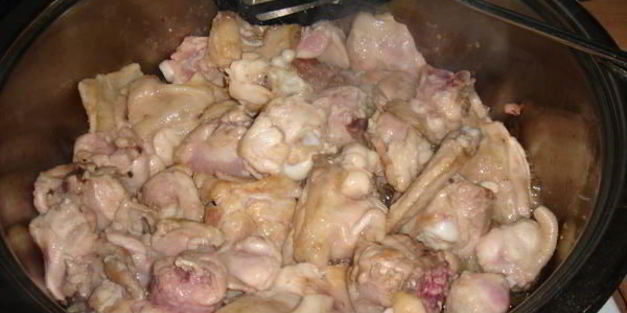 плов из курицы с изюмом