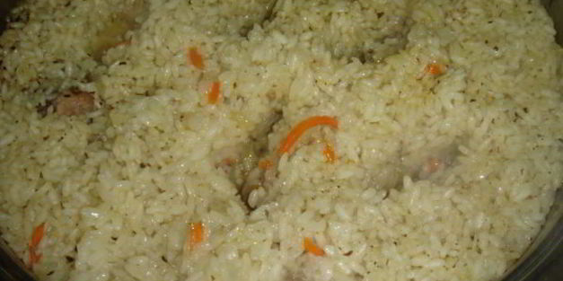 плов из курицы с изюмом