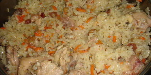 плов из курицы с изюмом