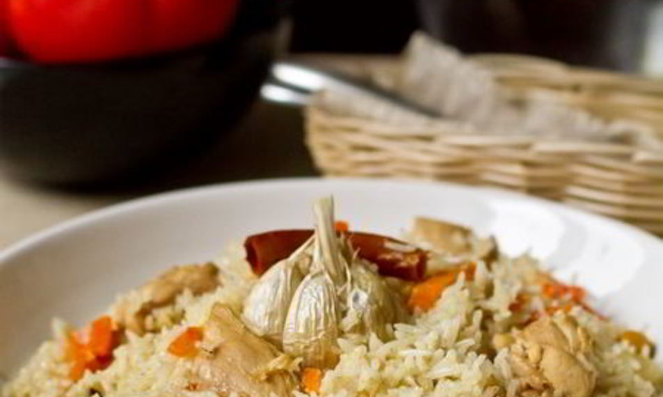 Рецепт плов из курицы с нутом и изюмом