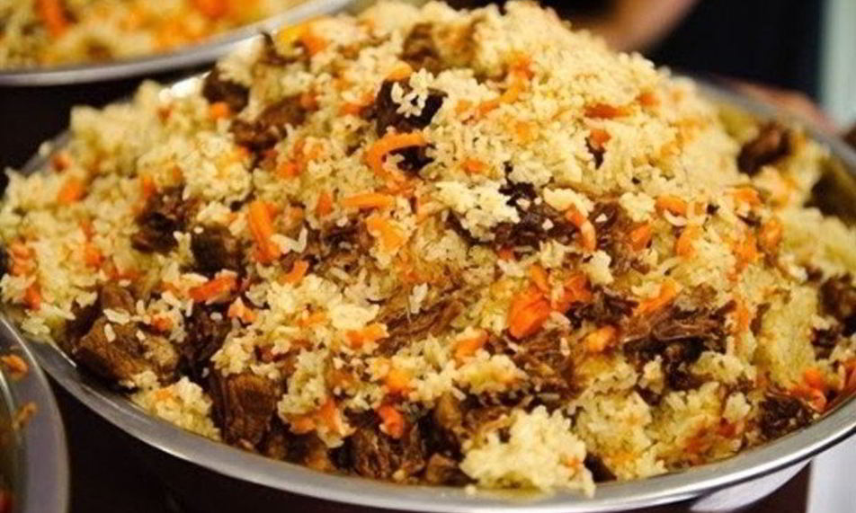 Рецепт плова легкого с томатного пастого