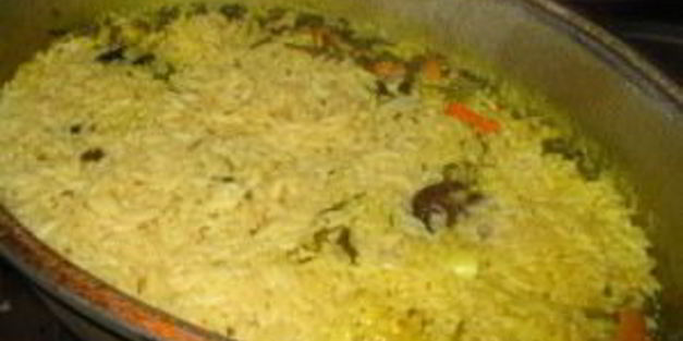 плов с черносливом и курицей