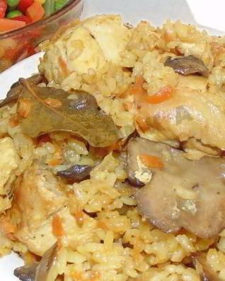 Плов с грибами и курицей в мультиварке