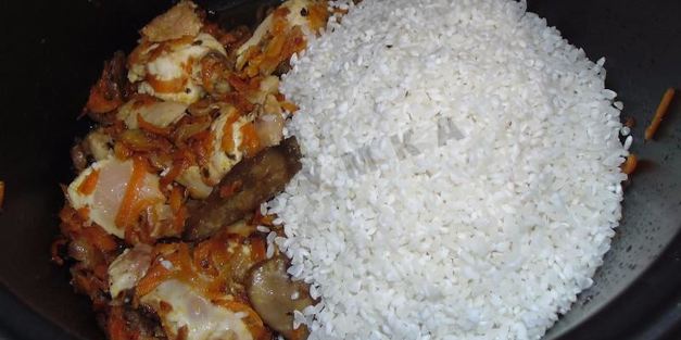 плов с грибами и курицей в мультиварке