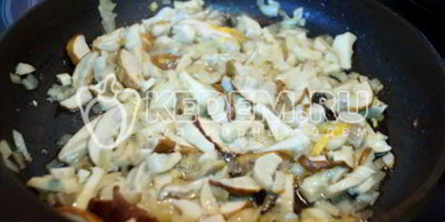 плов с грибами