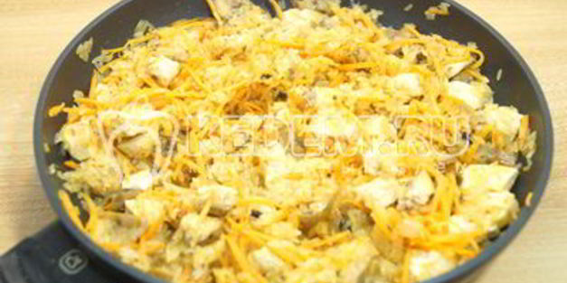 плов с курицей и грибами