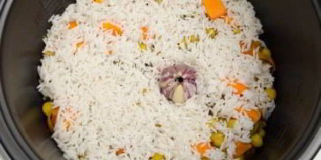 плов с нутом в мультиварке