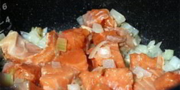 плов с рыбой в мультиварке