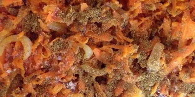 плов с сухофруктами, апельсинами и копченой корейкой