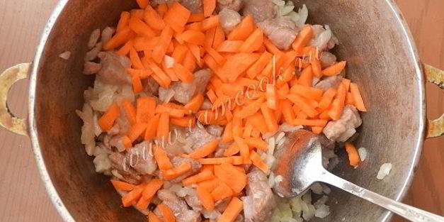 плов со свининой и нутом