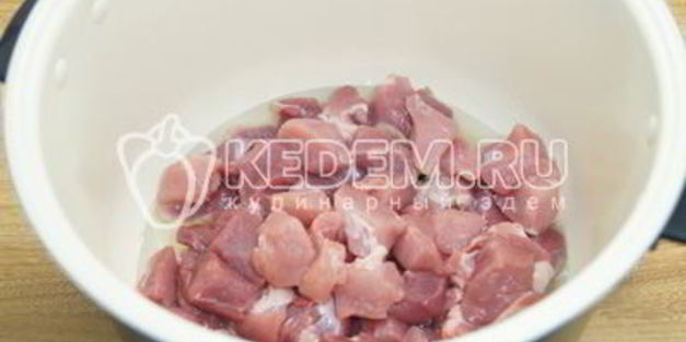 плов в мультиварке со свининой
