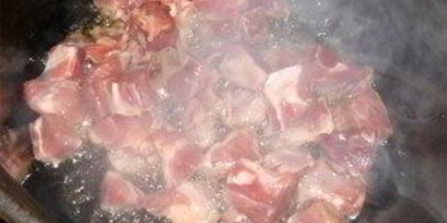 рассыпчатый плов из свинины